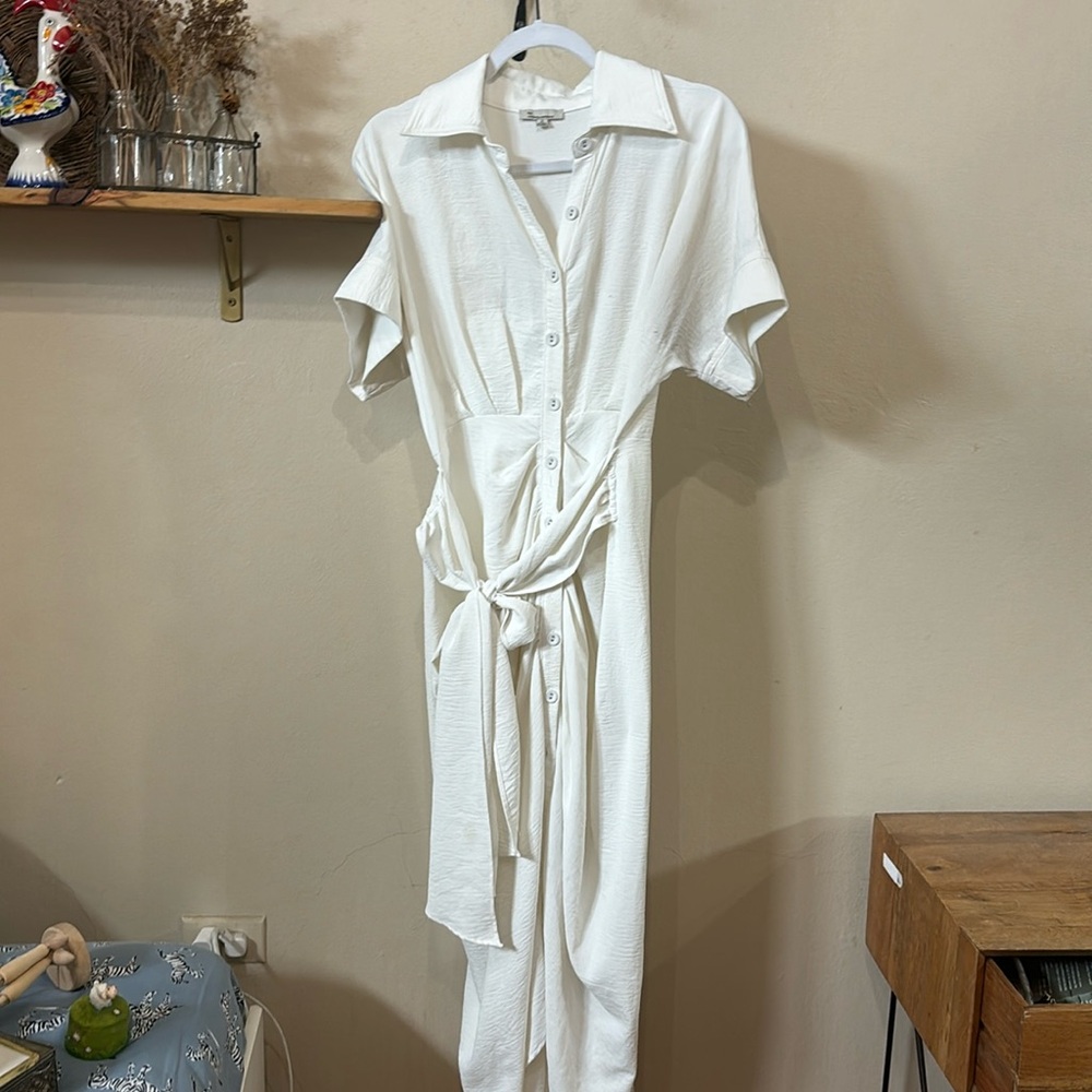 White maxi dress